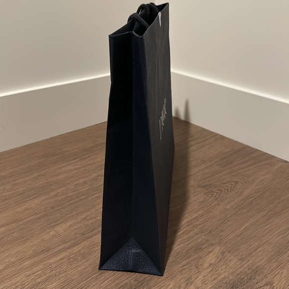 Dior empty shopping bag with ribbon and metal star - Picture 4 of 7